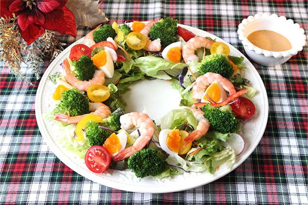 えびとブロッコリーのリースサラダ