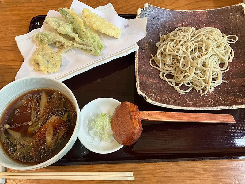 お蕎麦のランチの写真