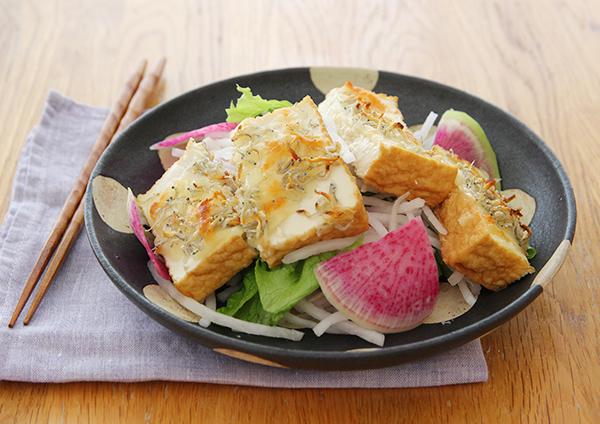 厚揚げじゃこチーズのサラダ