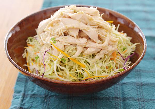 ゆで鶏とサラダのゆずこしょうオイル和え