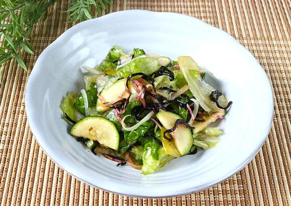 セロリと夏野菜の塩昆布和え