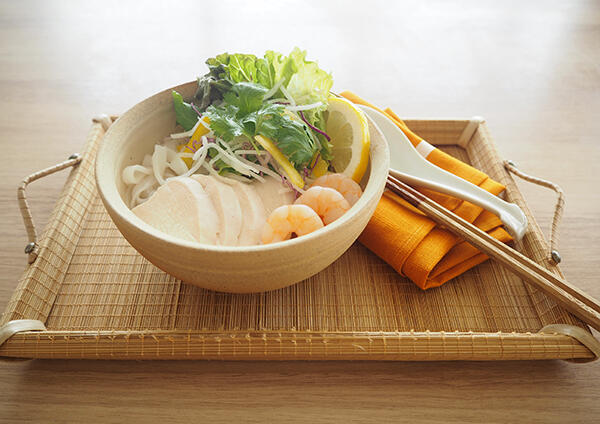 チキンのアジアンサラダフォー