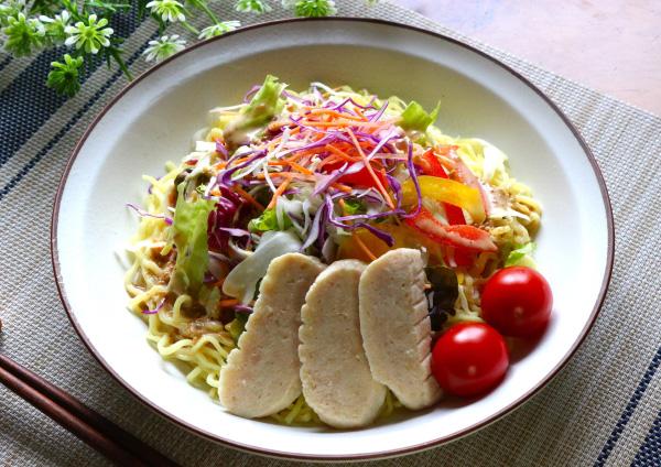 チキンのごまドレサラダ麺