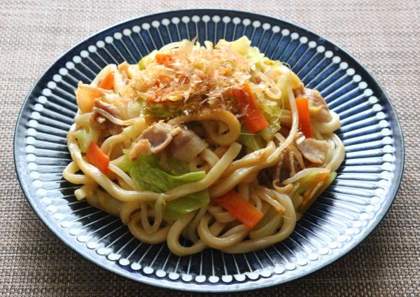 キャベツたっぷり焼うどん