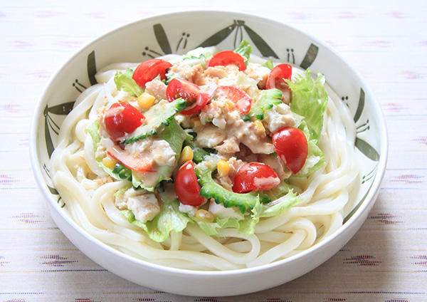 ゴーヤとくずし豆腐のひんやりサラダうどん
