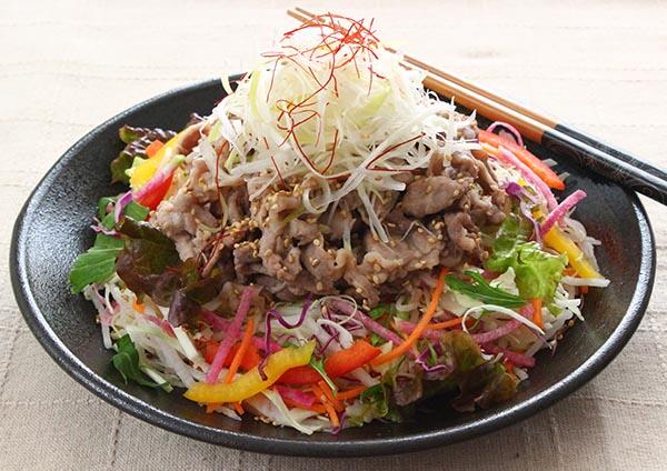ネギ塩焼き肉サラダ