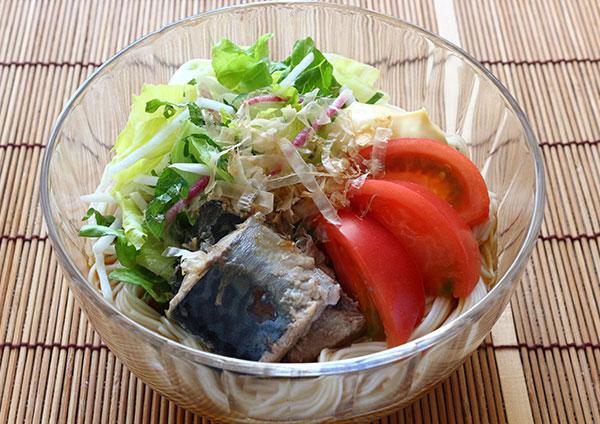 青じその香り爽やかサバ缶のサラダそうめん