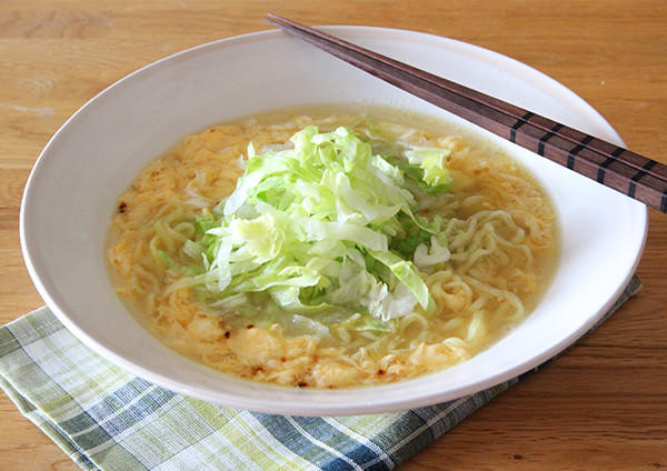 レタスたっぷり塩ラーメン