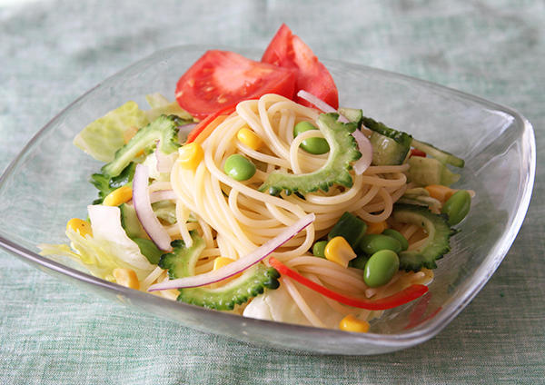 夏野菜のカラフルサラダパスタ