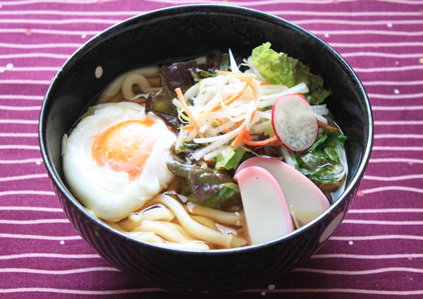 シャキシャキ野菜のあったか月見うどん