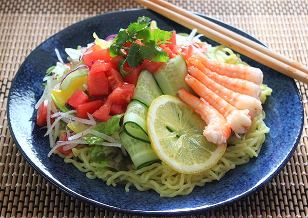 レモンでサッパリ!パクチー香るアジアンサラダ麺