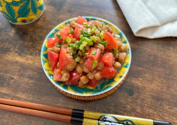 納豆とトマトのごま和え