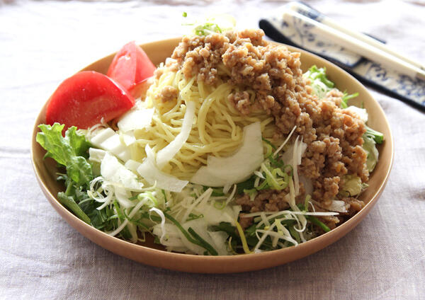 オニオンミックスのサラダジャージャー麺 レシピ サラダクラブ