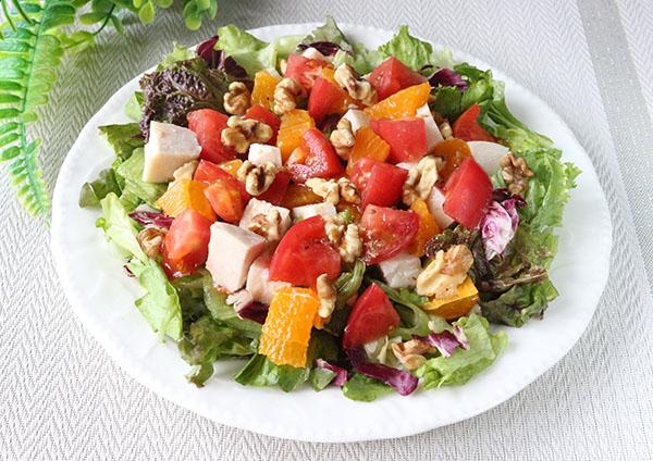 サラダチキンとオレンジのサラダ