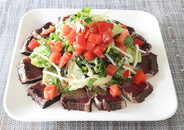 かつおのたたきと香味野菜のサラダ