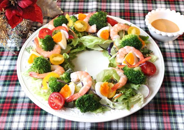 えびとブロッコリーのリースサラダ