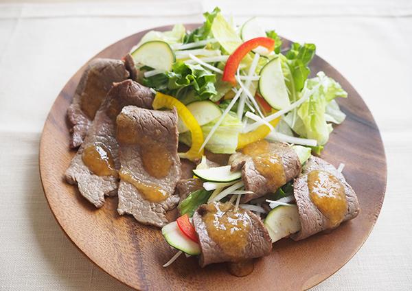 ズッキーニの肉巻きサラダ